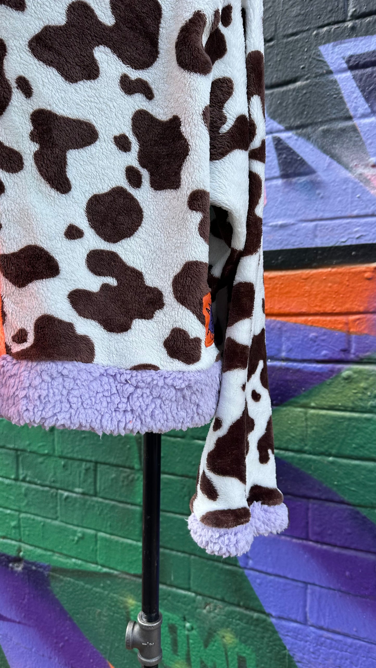 Fuzzy Sweatshirt: #19 ✿ S/M
