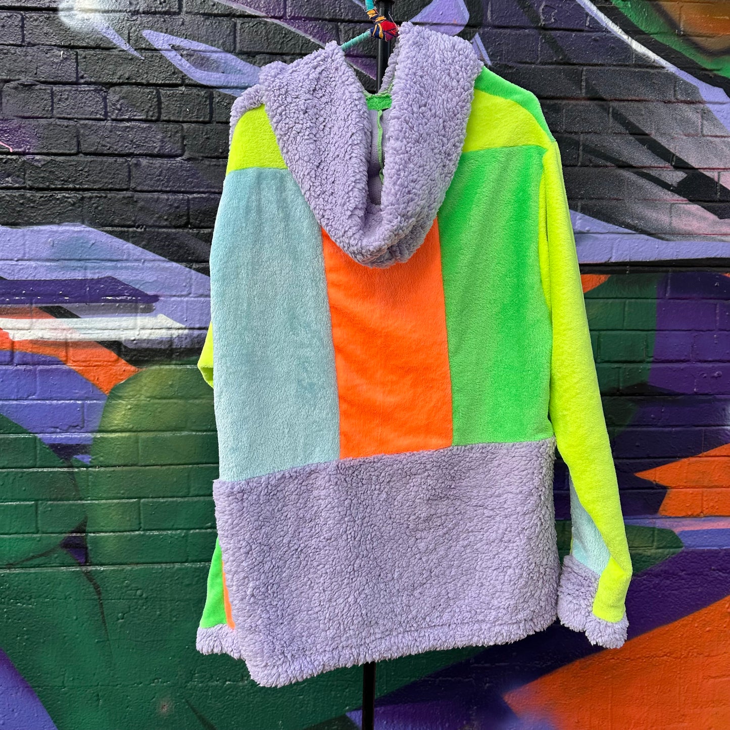 Fuzzy Sweatshirt: #21 ✿ L/XL